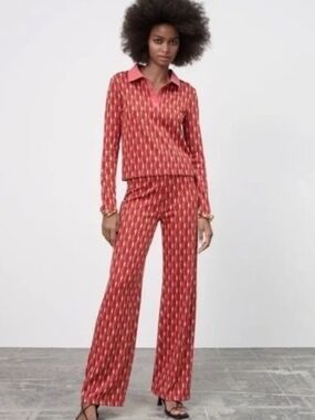 Zara Red Patterned Wide-Leg Pant.